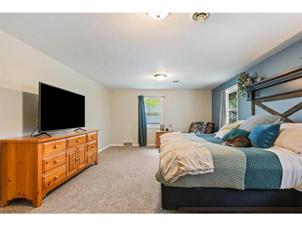 912 10th Street Gaylord MN 55334 7099400 image28