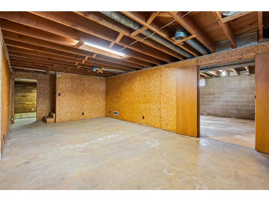 912 10th Street Gaylord MN 55334 7099400 image30