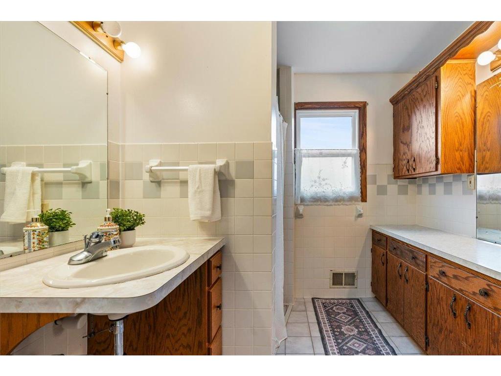 912 10th Street Gaylord MN 55334 7099400 image7