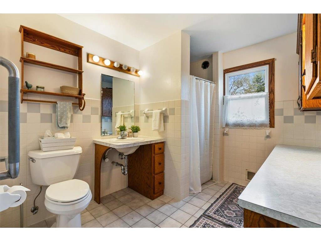 912 10th Street Gaylord MN 55334 7099400 image8