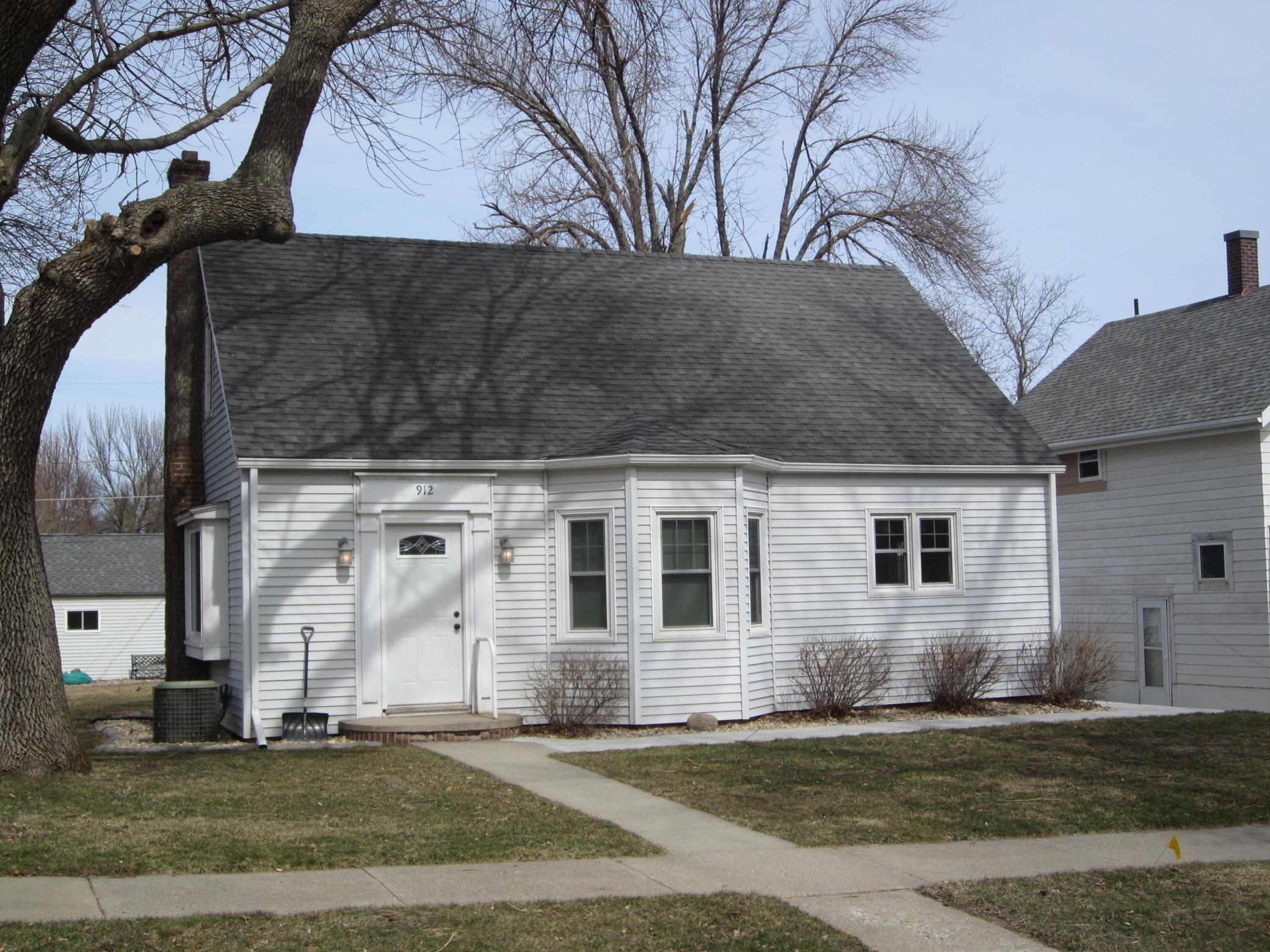 912 11th Avenue, Clarkfield, MN 56223 MLS 5746300 Edina Realty