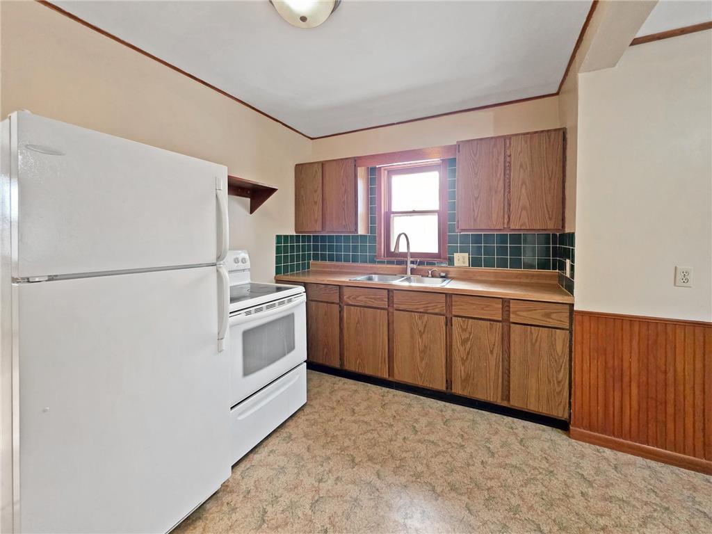 912 3rd Avenue N Moorhead MN 56560 7005847 image3