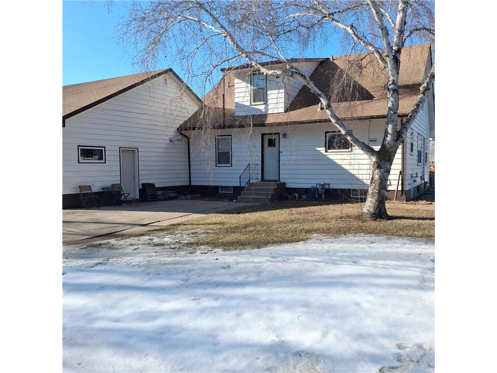 912 3rd Street NE Roseau MN 56751 7053031 image2