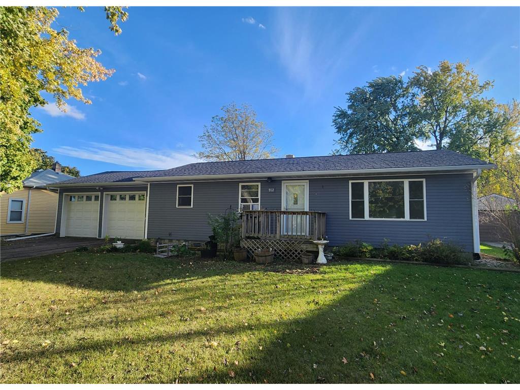 912 4th Street SE Pipestone MN 56164 6766576 image1