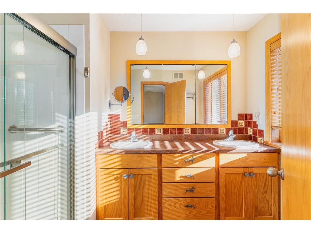 912 Aurora Circle Red Wing MN 55066 6822651 image16