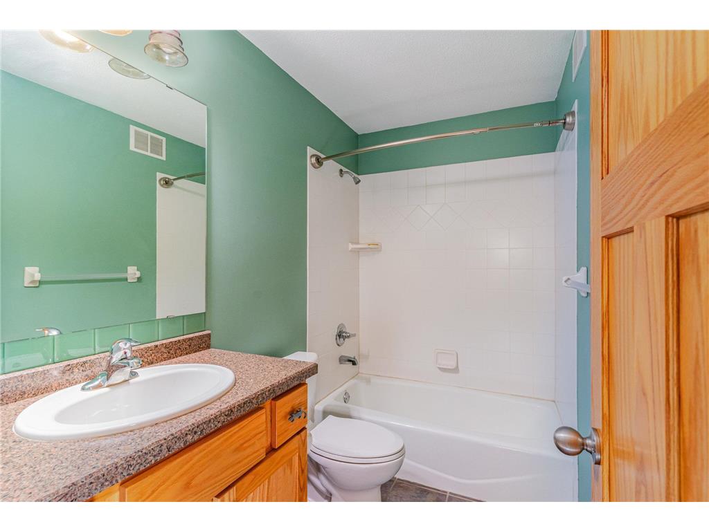 912 Aurora Circle Red Wing MN 55066 6822651 image19