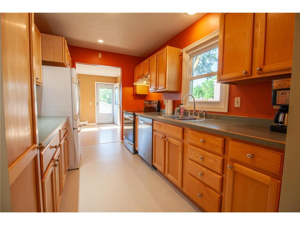 912 E Highland Avenue Fergus Falls MN 56537 7082113 image20