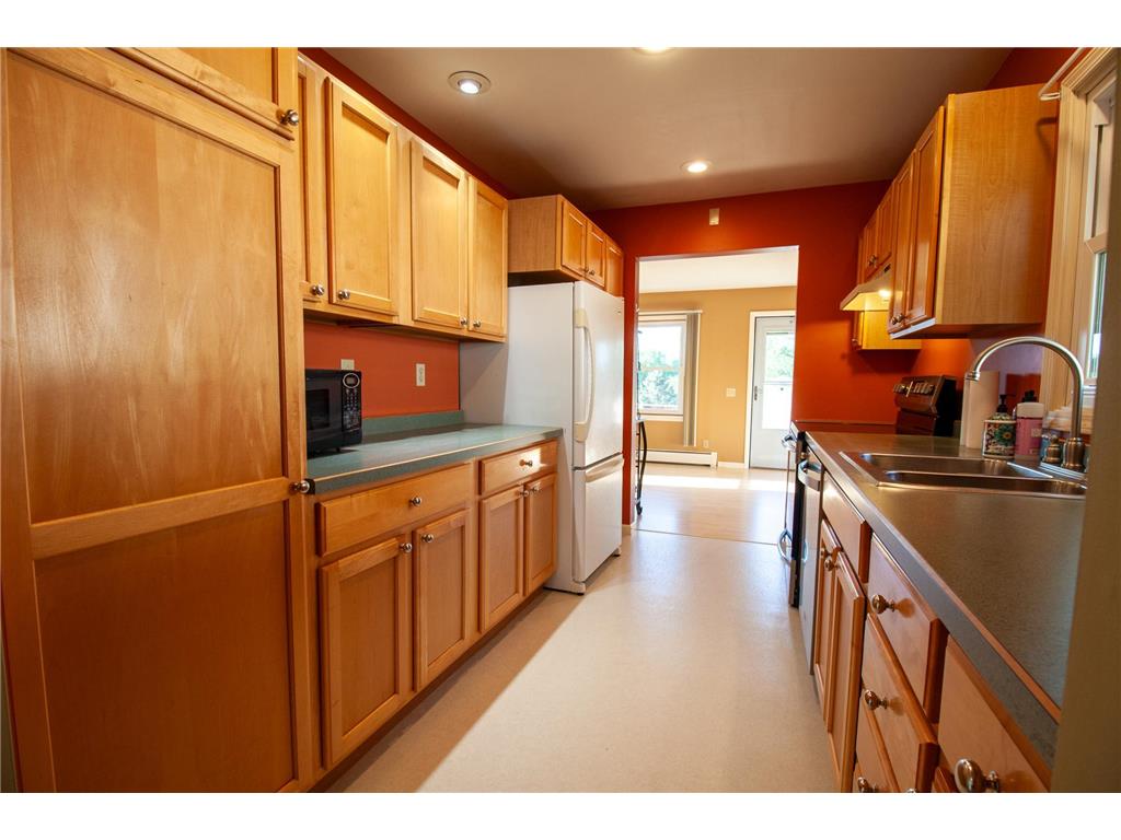 912 E Highland Avenue Fergus Falls MN 56537 7082113 image21