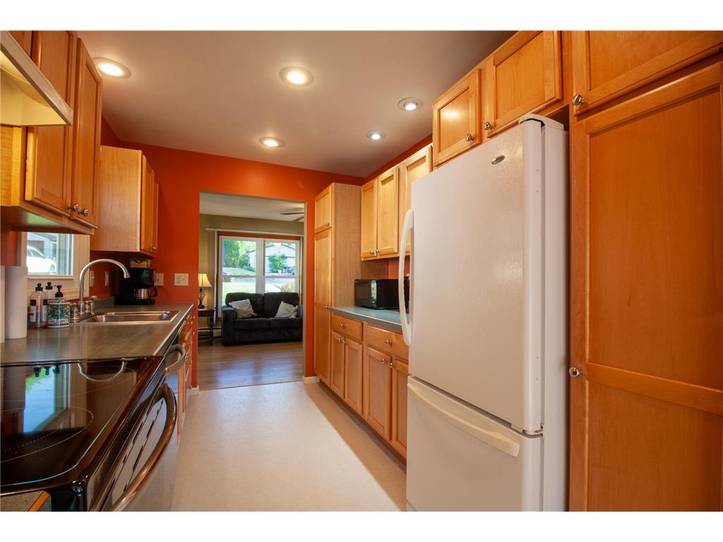 912 E Highland Avenue Fergus Falls MN 56537 7082113 image23
