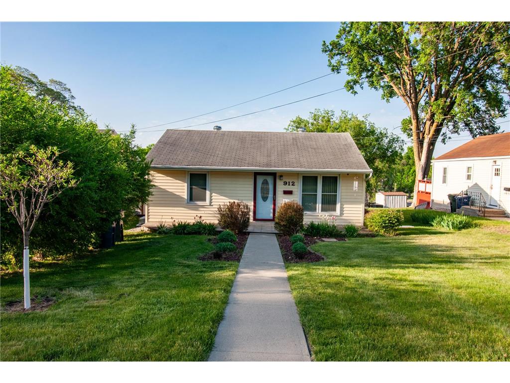 912 E Highland Avenue Fergus Falls MN 56537 7082113 image3