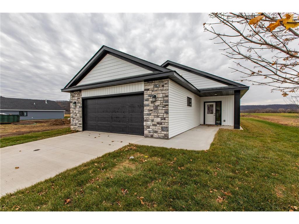 912 Freedom Avenue, Wabasha, MN 55981 MLS 6246152 Edina Realty