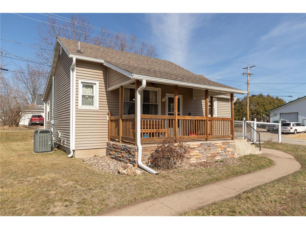 912 Grant Boulevard W, Wabasha, MN, 55981 MLS 6502426 Edina Realty