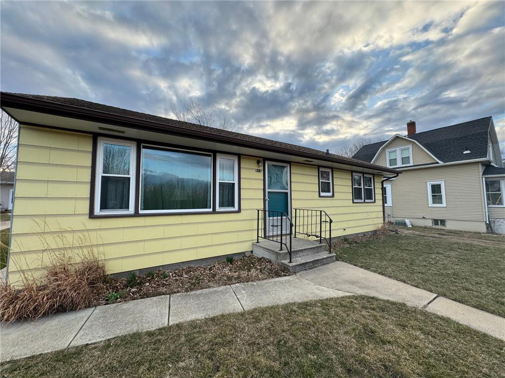 912 S German Street New Ulm MN 56073 6511990 image1
