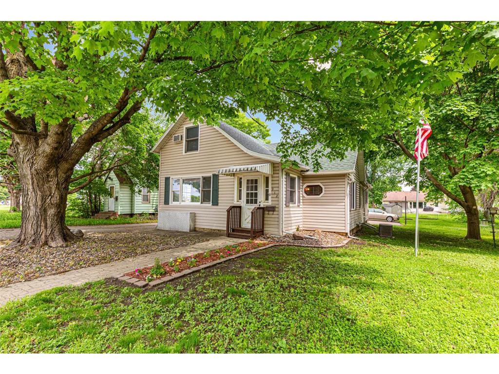 912 State Street N Waseca MN 56093 6735001 image1