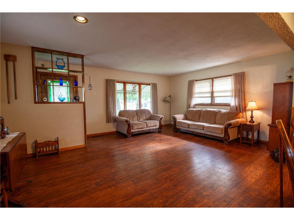 912 W Linden Street Fergus Falls MN 56537 7089320 image25