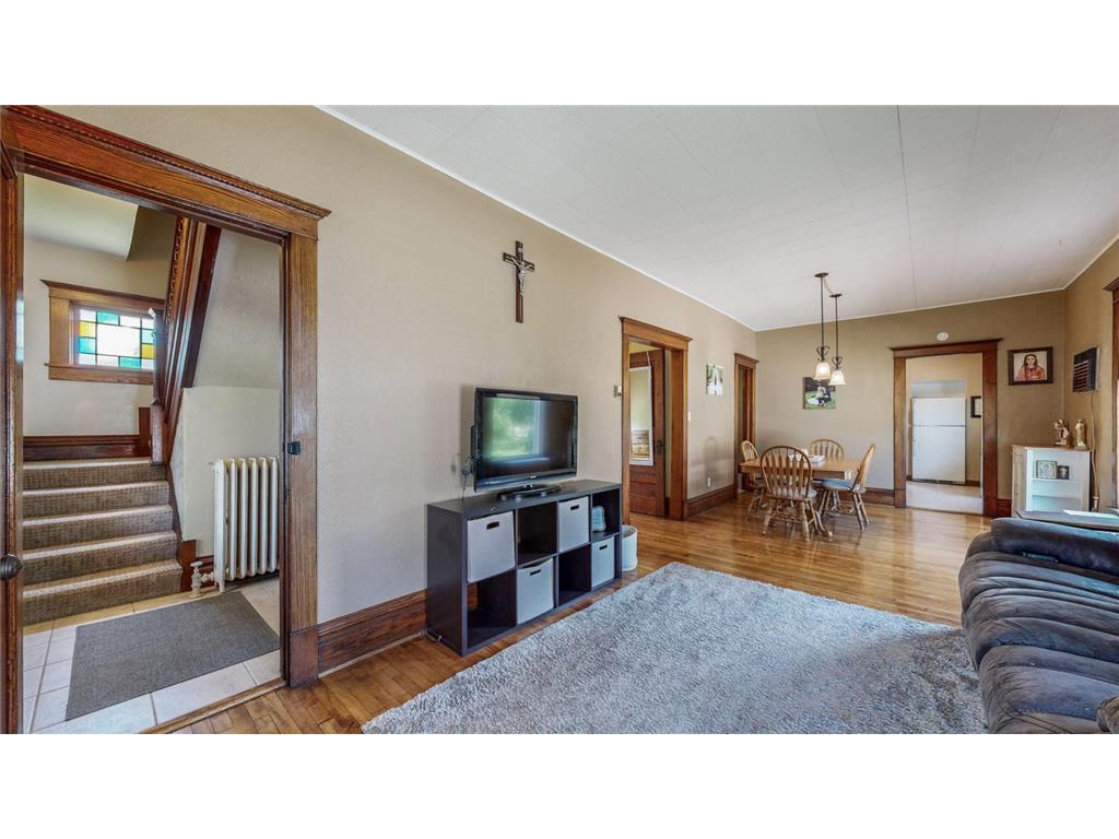 912 West Avenue, Zumbrota, MN, 55992 MLS 6568070 Edina Realty