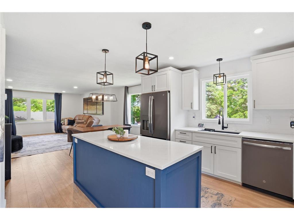 9120 Chesshire Lane N Maple Grove MN 55369 - Rice Lake 7086223 image1
