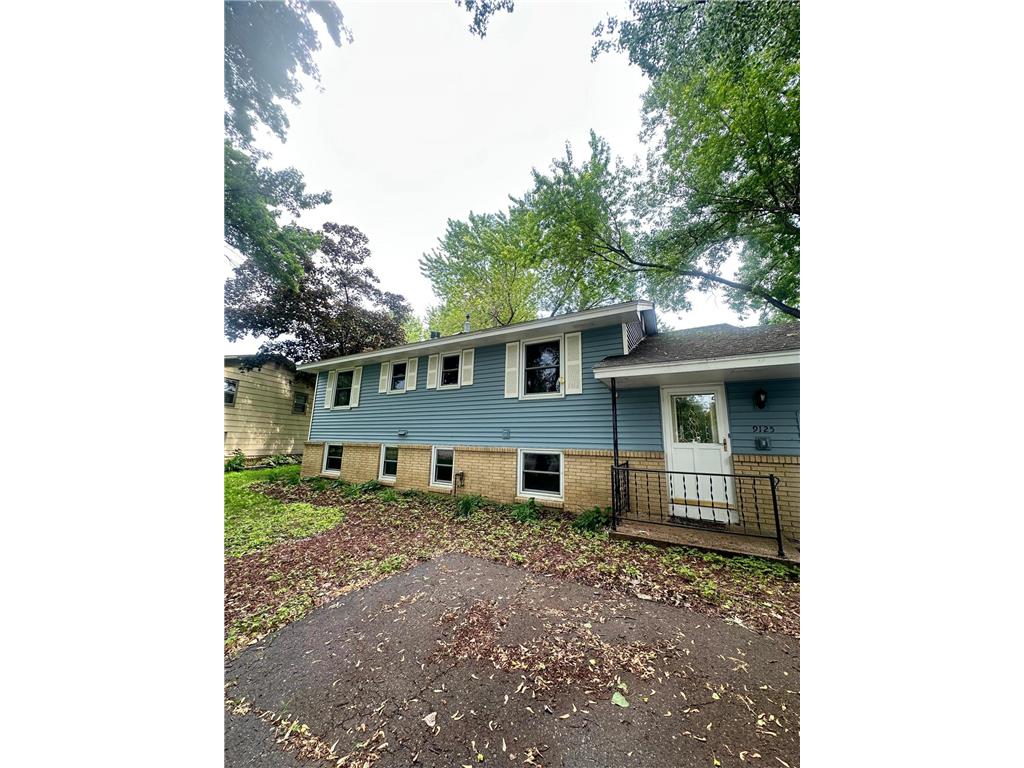 9125 31st Avenue N New Hope MN 55427 6735587 image1