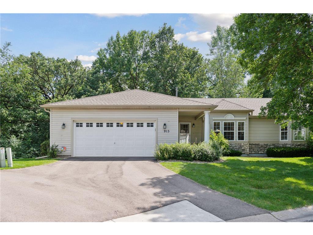 913 Carriage Lane Chaska MN 55318 6799962 image1