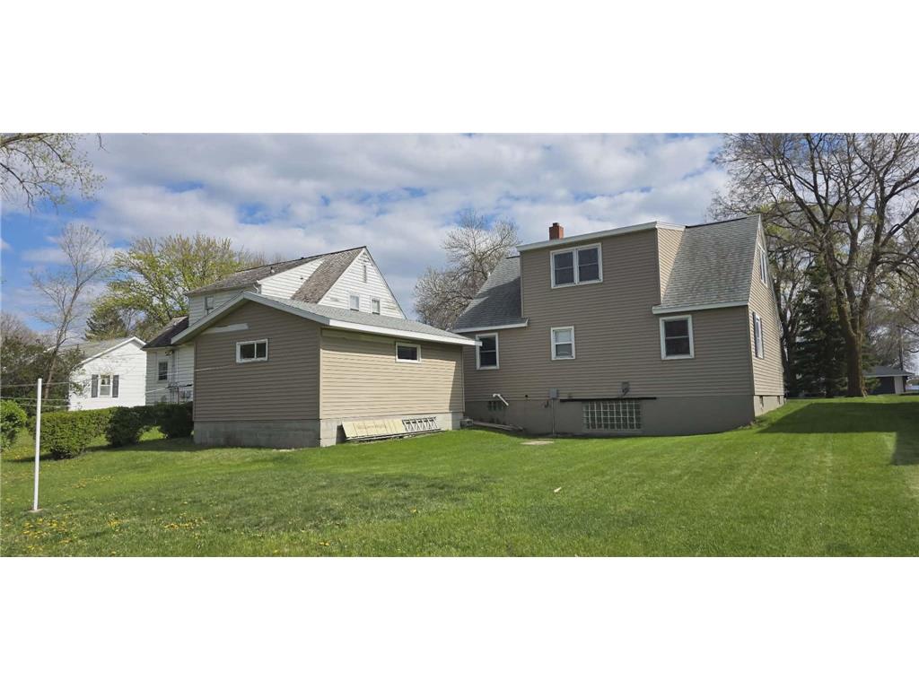 913 E Elm Street Redwood Falls MN 56283 7073818 image19