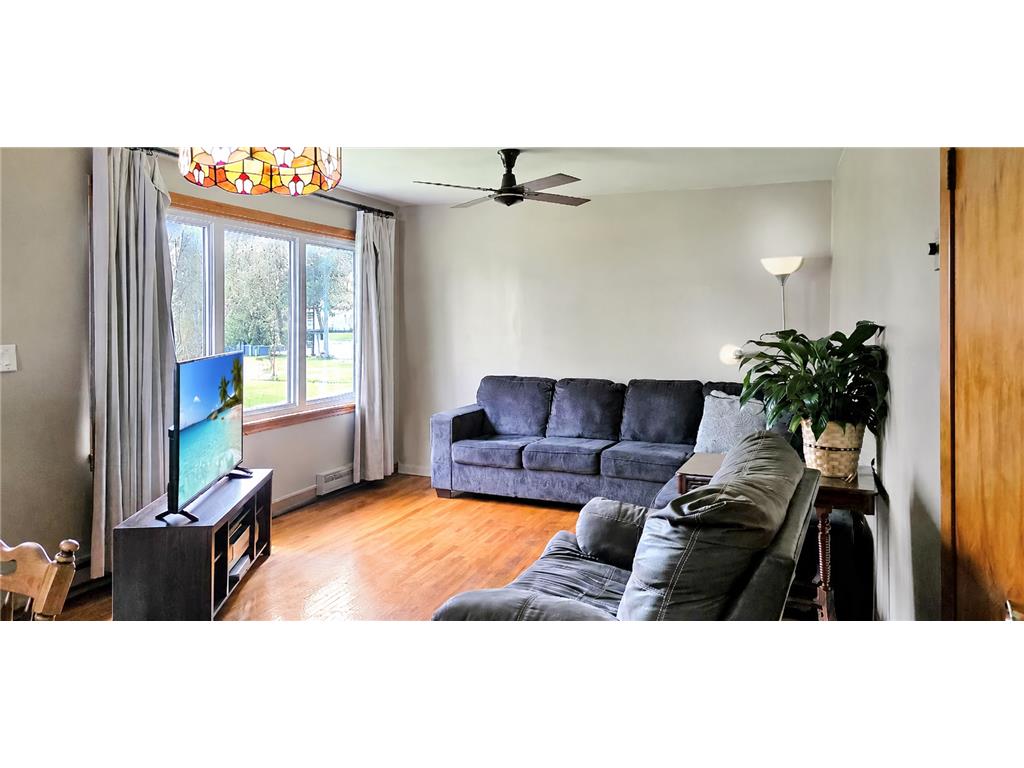 913 E Elm Street Redwood Falls MN 56283 7073818 image6