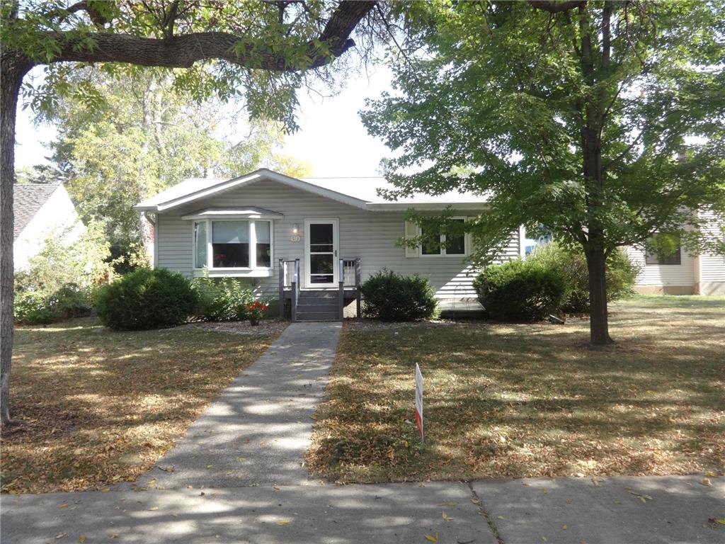 913 Irving Street Alexandria MN 56308 6612992 image1