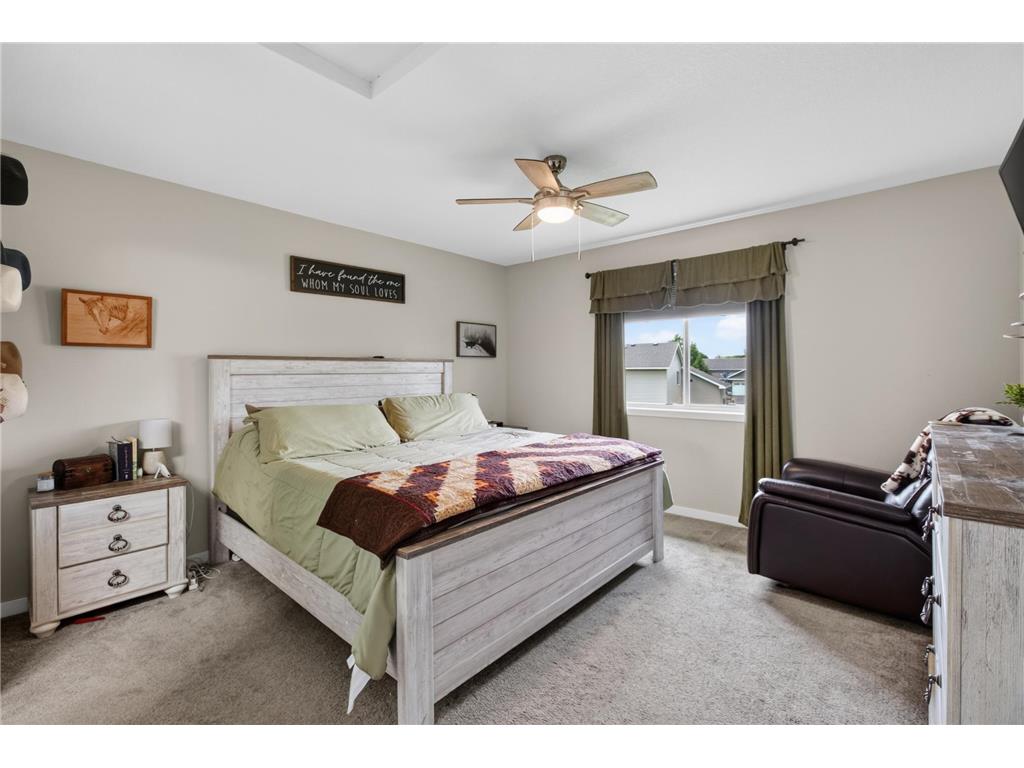 913 Moline Loop NW Isanti MN 55040 7112033 image14