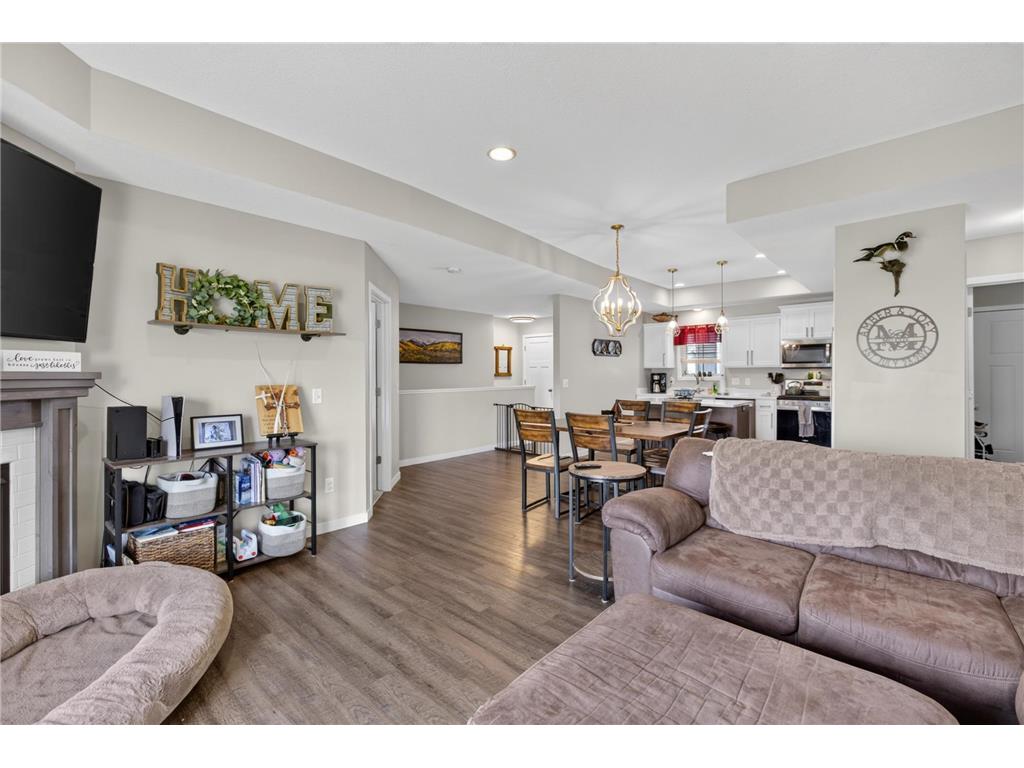 913 Moline Loop NW Isanti MN 55040 7112033 image9
