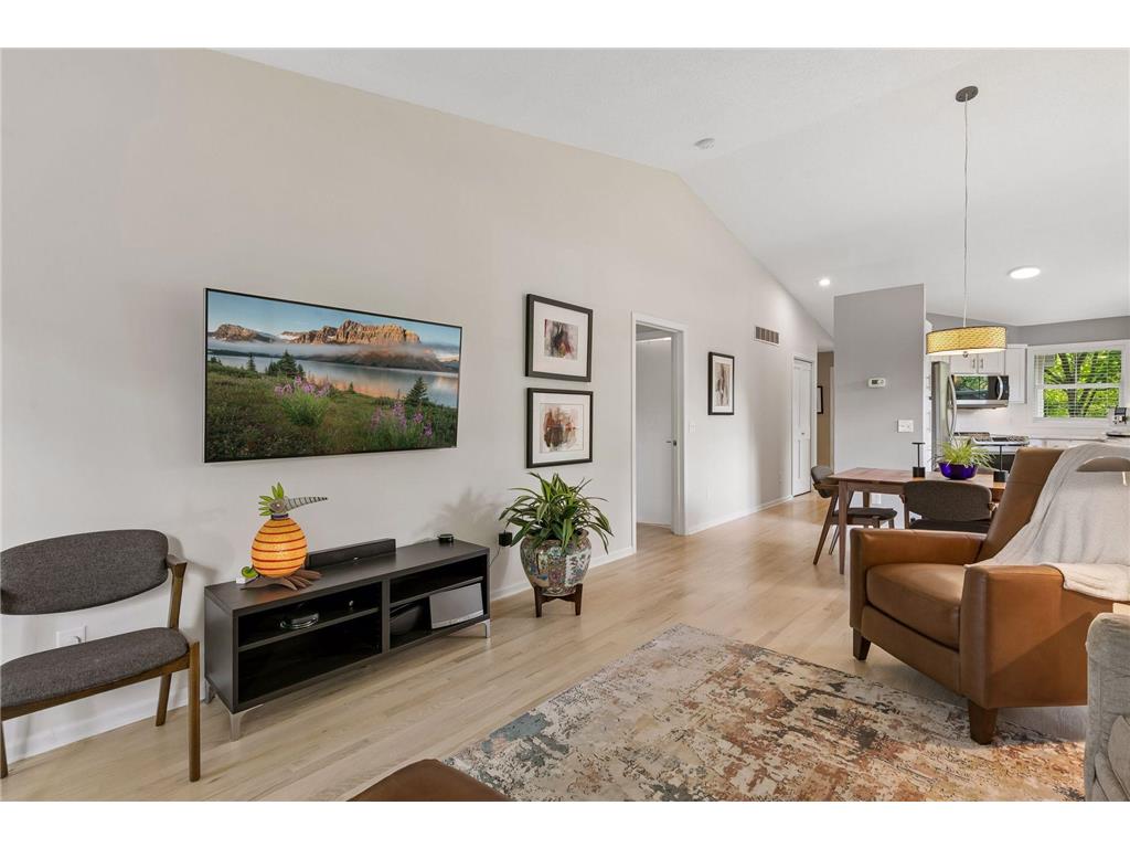 913 Oakwood Heights Circle Eagan MN 55123 7078992 image15
