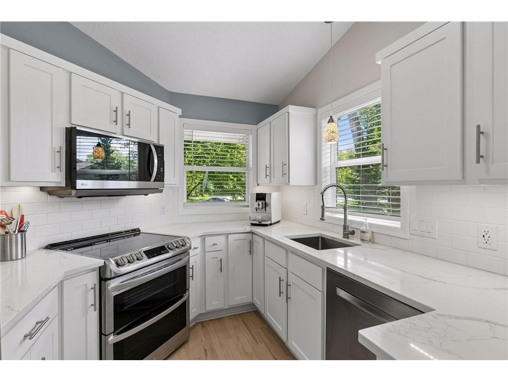 913 Oakwood Heights Circle Eagan MN 55123 7078992 image8