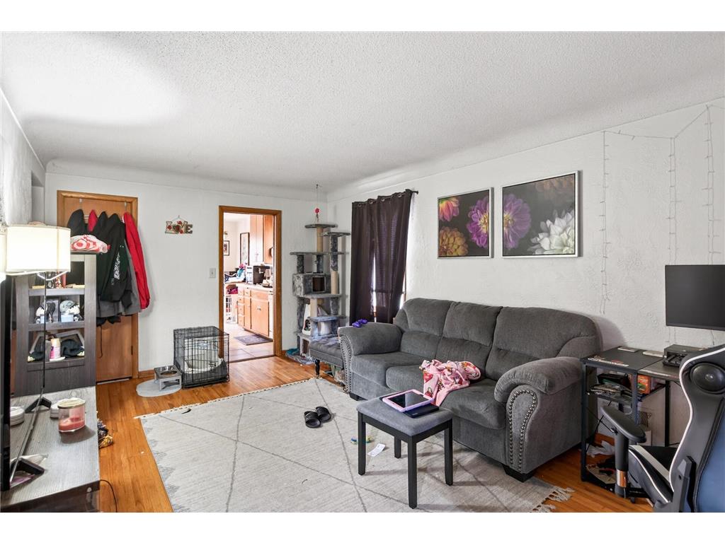 913 Russell Street Saint Paul MN 55106 7018980 image4