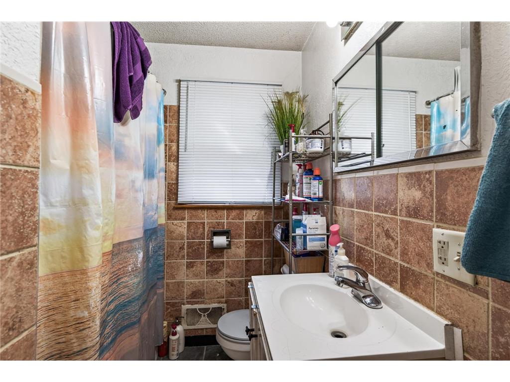 913 Russell Street Saint Paul MN 55106 7018980 image8