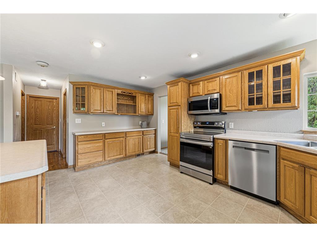 913 Western Avenue NW Faribault MN 55021 7072692 image25