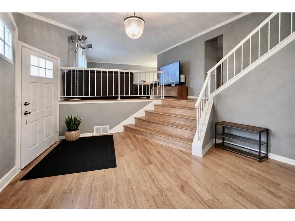 9130 Flyway Circle Eden Prairie MN 55347 - Neil 7049904 image5