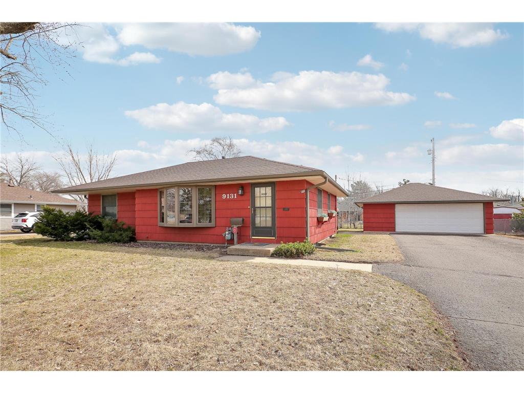 9131 12th Avenue S Bloomington MN 55425 7052403 image1