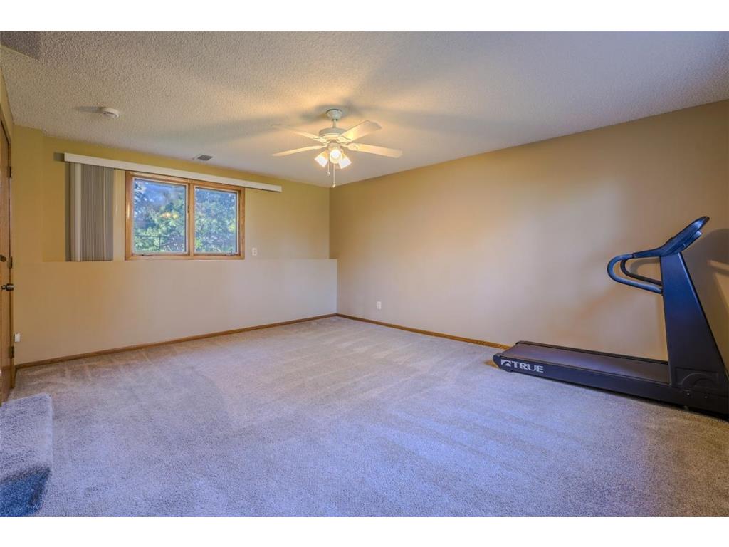 9135 36th Avenue N New Hope MN 55427 7072878 image21