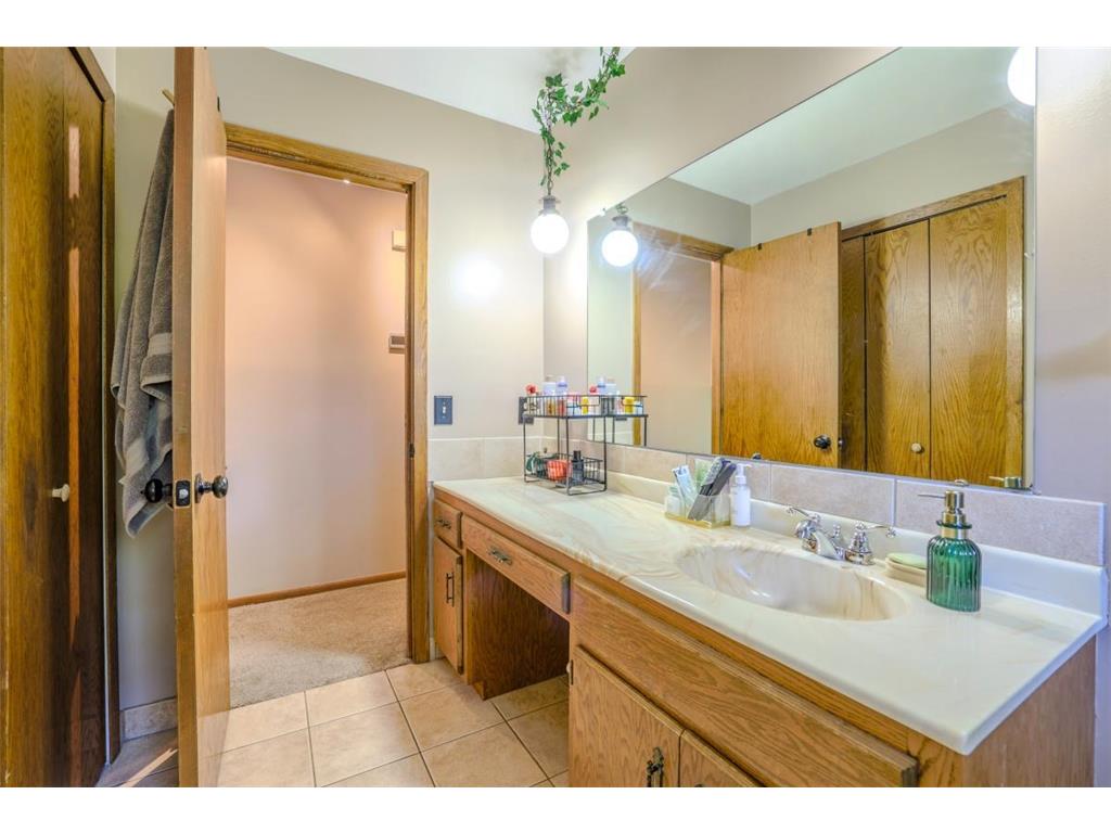 9135 36th Avenue N New Hope MN 55427 7072878 image29