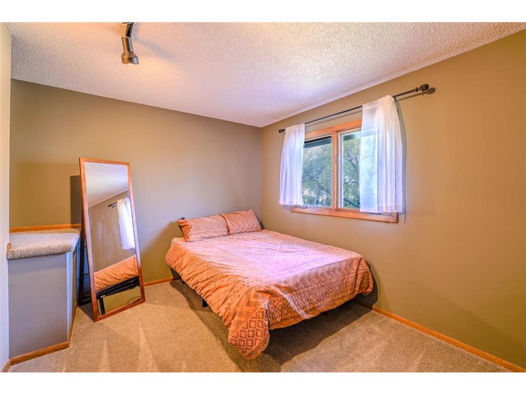 9135 36th Avenue N New Hope MN 55427 7072878 image31
