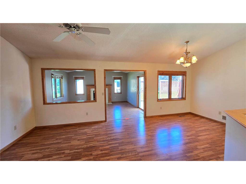 9136 Windsor Terrace Brooklyn Park MN 55443 6753170 image11