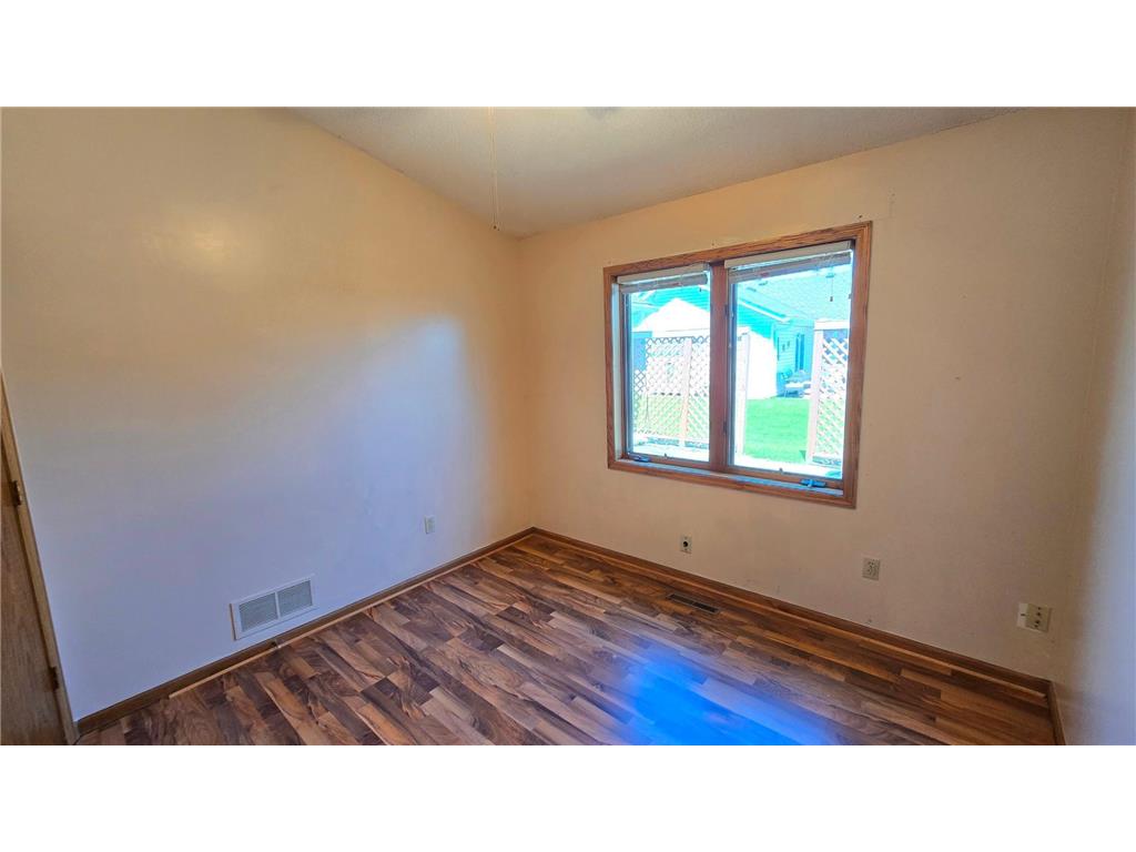 9136 Windsor Terrace Brooklyn Park MN 55443 6753170 image14