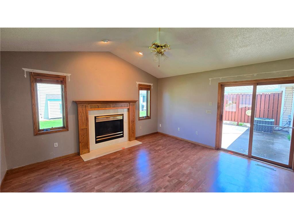 9136 Windsor Terrace Brooklyn Park MN 55443 6753170 image19