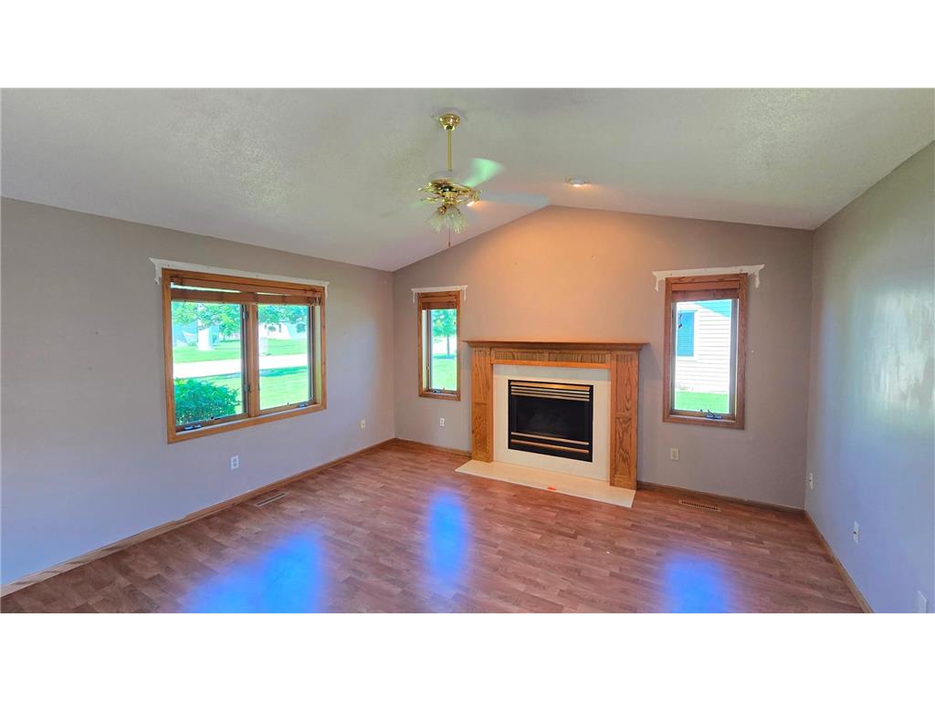 9136 Windsor Terrace Brooklyn Park MN 55443 6753170 image20