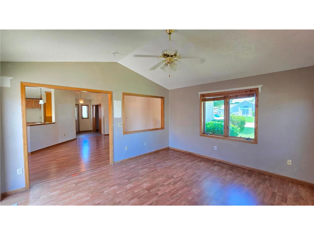 9136 Windsor Terrace Brooklyn Park MN 55443 6753170 image22