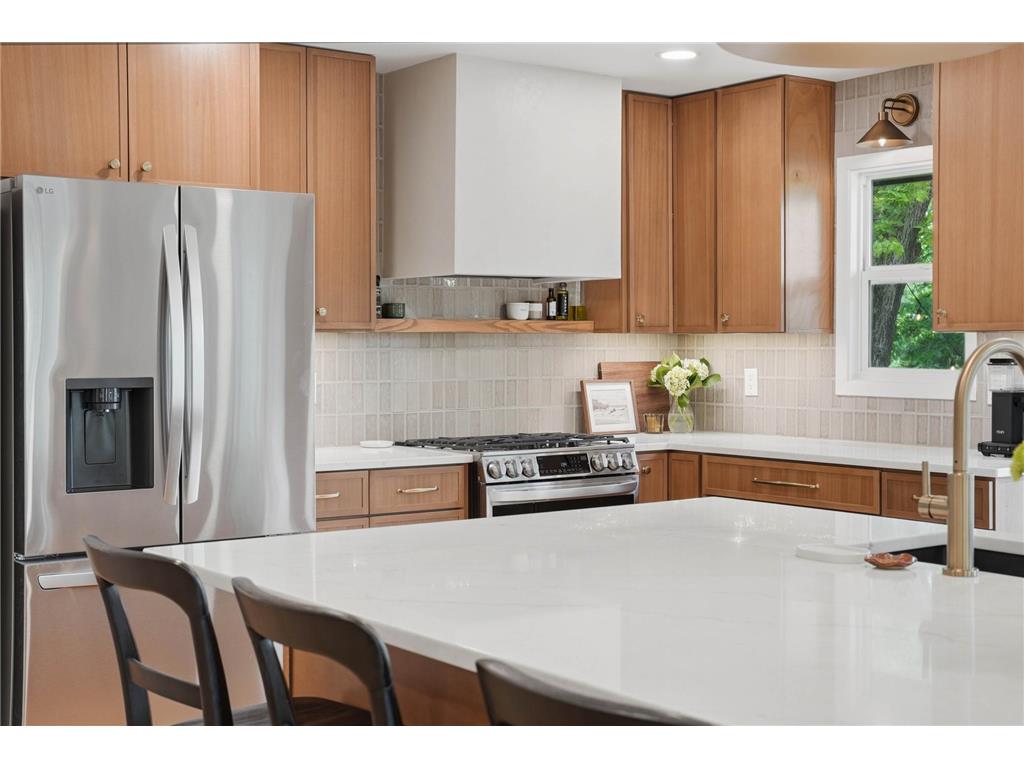 9137 Forest Hills Circle Bloomington MN 55437 7078487 image10