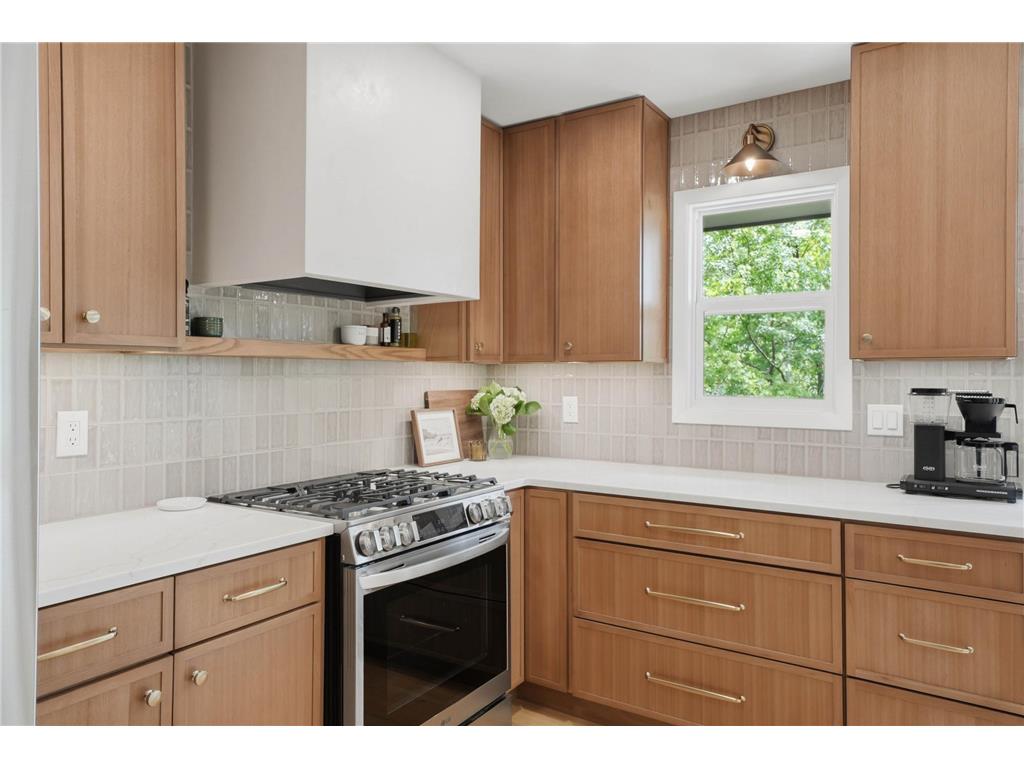 9137 Forest Hills Circle Bloomington MN 55437 7078487 image11