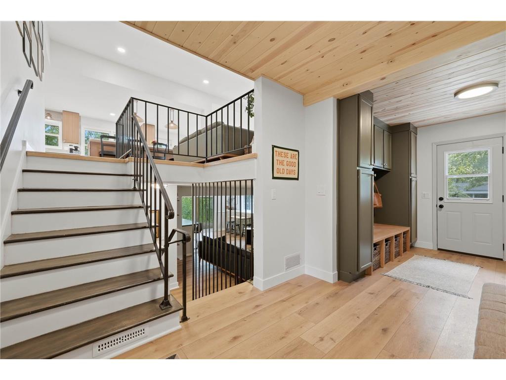 9137 Forest Hills Circle Bloomington MN 55437 7078487 image3