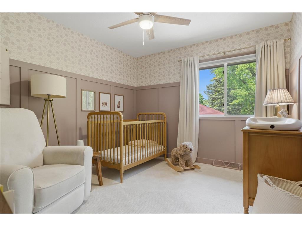 9137 Forest Hills Circle Bloomington MN 55437 7078487 image41