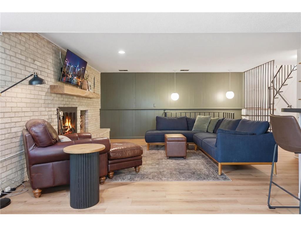 9137 Forest Hills Circle Bloomington MN 55437 7078487 image46
