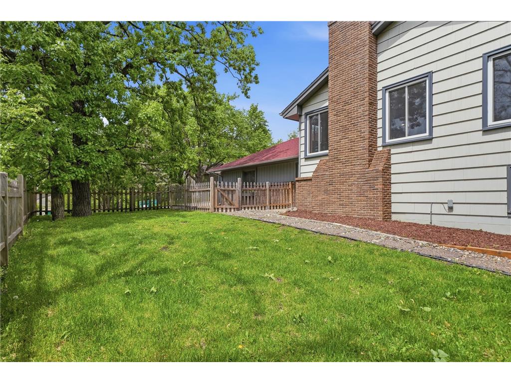 9137 Forest Hills Circle Bloomington MN 55437 7078487 image72