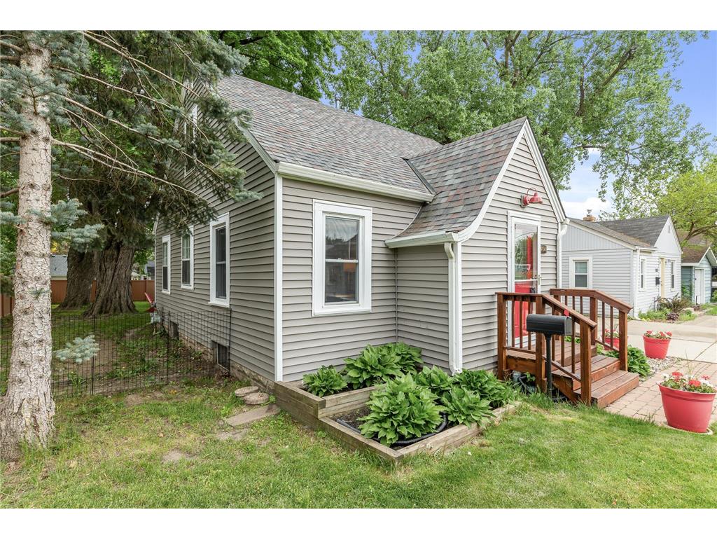 914 17th Avenue N South Saint Paul MN 55075 6536230 image1